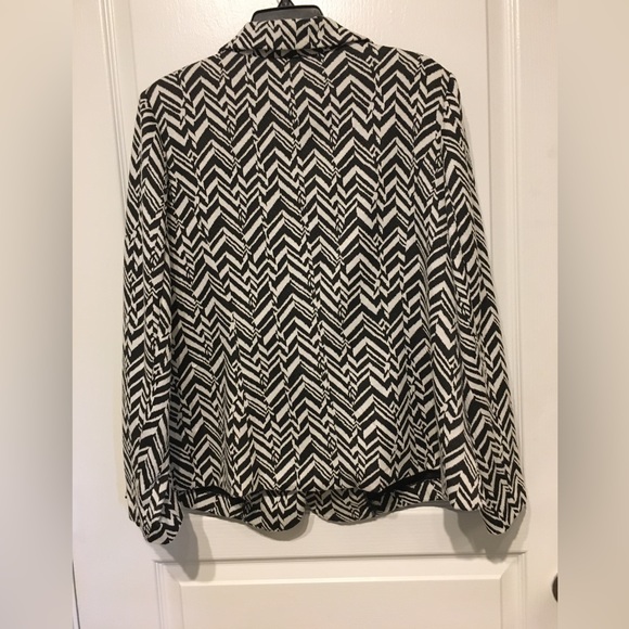 Avenue Black & White Blazer, NWT, Sz 18/20 - Picture 3 of 5
